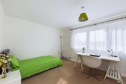 1 Vimy Drive, Dartford, DA1 5FJ
