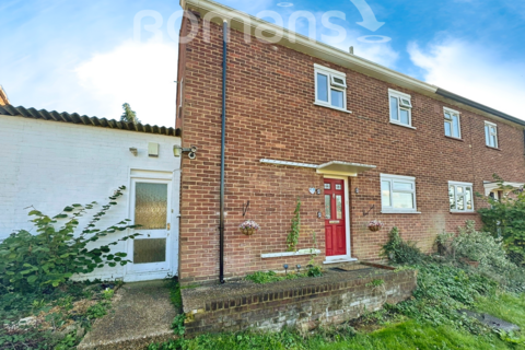 3 bedroom semi-detached house to rent, Larchfield Road