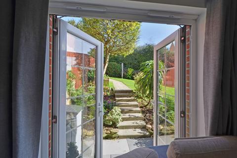 30 Treffry Road, Truro, TR1 1WL