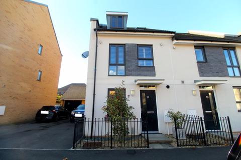 4 bedroom townhouse for sale, Borkley Street, Charlton Hayes