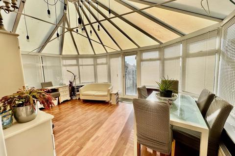 71 Aust Crescent, Bulwark, Chepstow, NP16 5NL