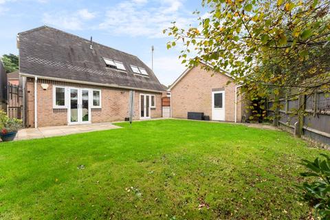 3 bedroom detached house for sale, Marian Close, Corfe Mullen, BH21