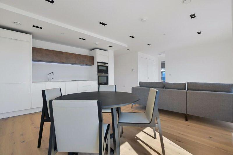 East Park Walk, London 1 bed flat to rent £2,900 pcm (£669 pw)