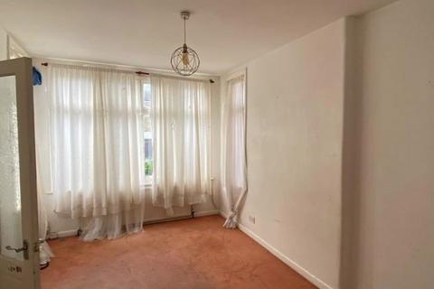 2 bedroom apartment for sale, 154 Beauchamp Road, London