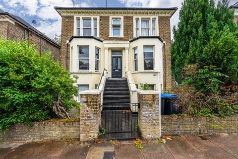 2 bedroom flat to rent, Cavendish Road, London NW6