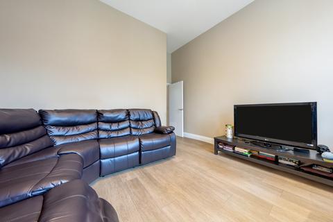 2 bedroom flat to rent, Cavendish Road, London NW6