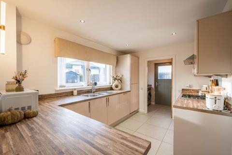 5 Canberra Crescent, Kirkcaldy, KY2 6GE