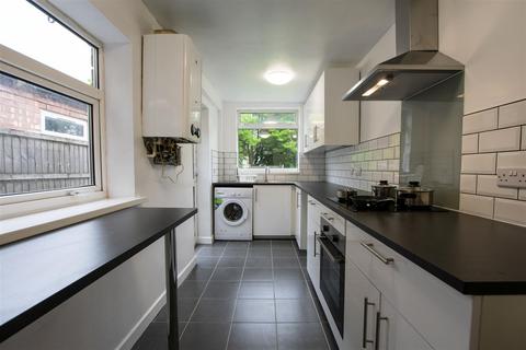 3 bedroom house to rent, Heeley Road, Birmingham B29