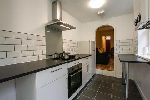 3 bedroom house to rent, Heeley Road, Birmingham B29