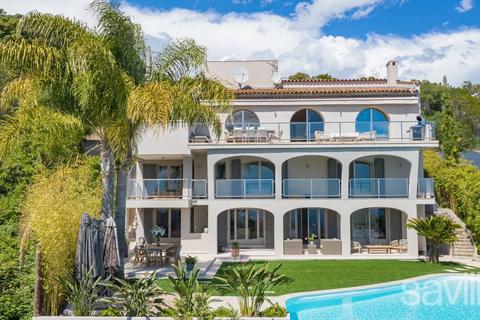 5 bedroom villa, Cannes, Californie, 06400, France