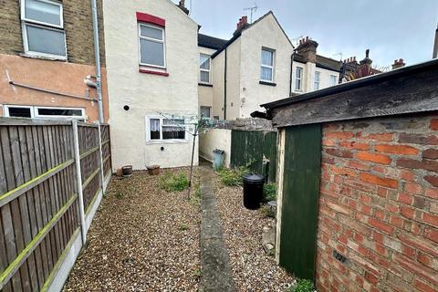 54 Brighton Avenue, Southend-on-sea, SS1 2QN