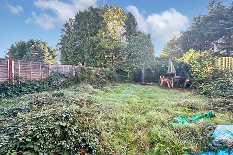 29 Hilton Way, South Croydon, CR2 9ER