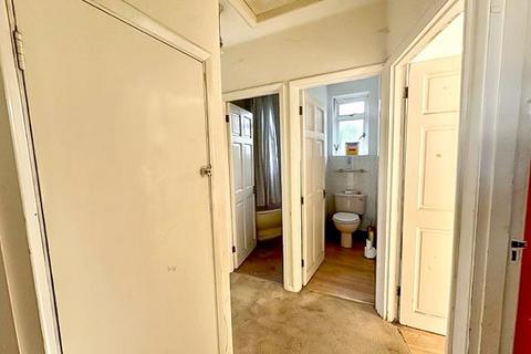 29 Hilton Way, South Croydon, CR2 9ER