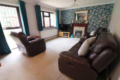 4 bedroom detached house for sale, Luton LU2