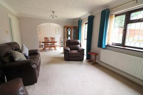 4 bedroom detached house for sale, Luton LU2