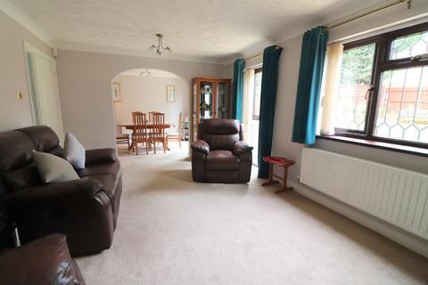 49 Emmer Green, Luton, LU2 8UH