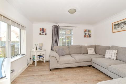 2 bedroom character property for sale, Queens Road, Lydd, Romney Marsh, Kent