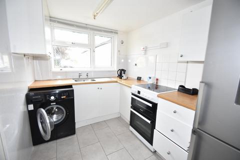 1 bedroom flat to rent, Stoke Road, Hampshire PO12