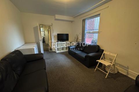9 bedroom house to rent, Hanover Square, Leeds LS3