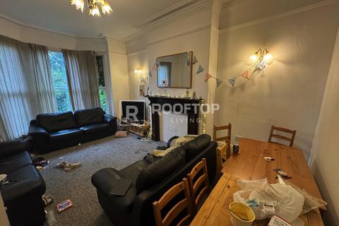 8 bedroom house to rent, Belle Vue Road, Leeds LS3