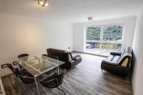 2 bedroom flat to rent, Seymour Close, Birmingham B29