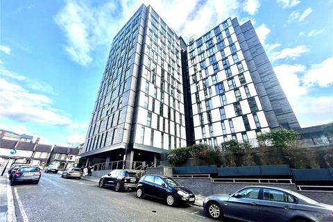 3 bedroom apartment for sale, Masons Avenue, Central Croydon, East Croydon, CR0