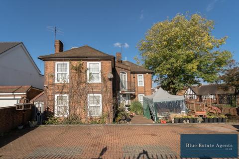 7 bedroom detached house for sale, Great West Road, Hounslow, TW5