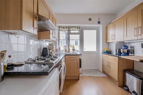 2 bedroom apartment for sale, Barrow Road, London SW16