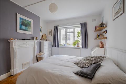 2 bedroom apartment for sale, Barrow Road, London SW16