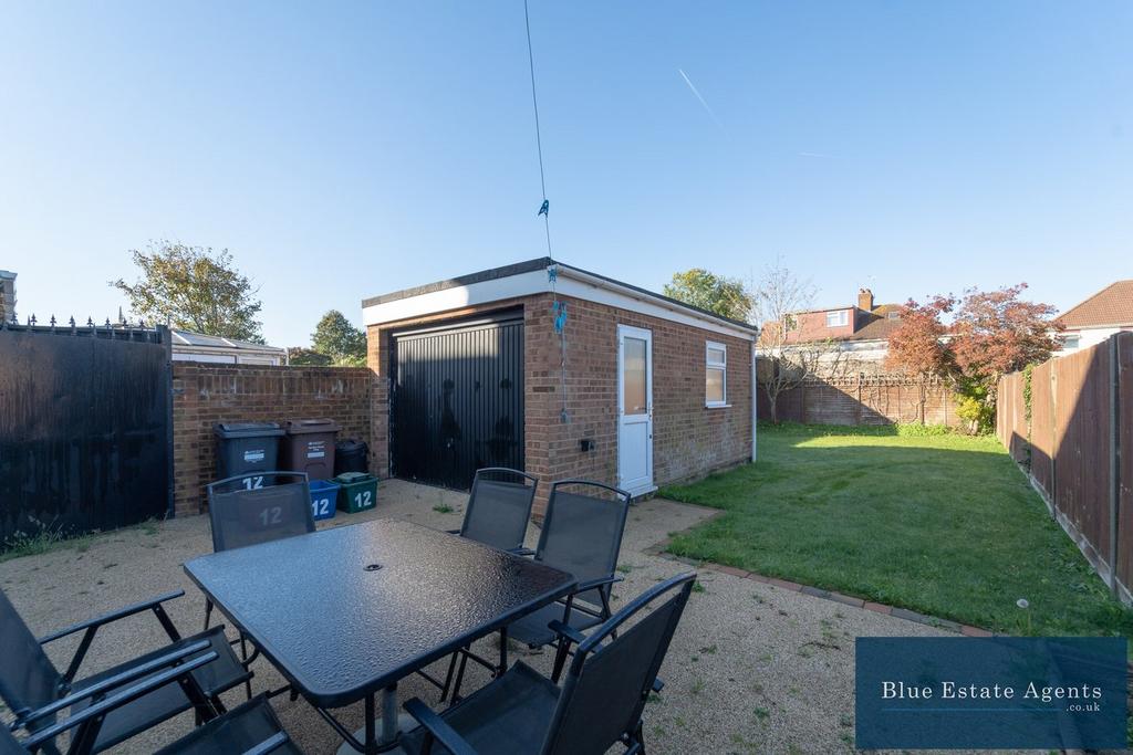 Rear Garden Garage