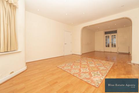 12 Basildene Road, Hounslow, TW4 7LE