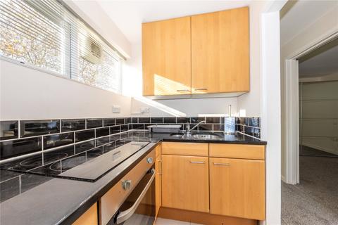 17, Burfield Court Handcross Road, Luton, LU2 8JY