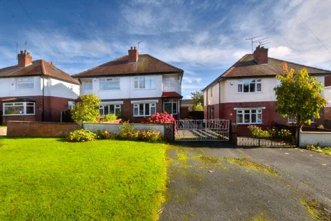 3 bedroom semi-detached house for sale, Lawns Lane, Leeds, West Yorkshire