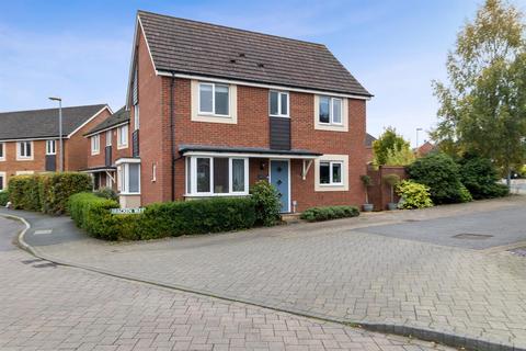 3 bedroom detached house for sale, 1 Bracken Way, Malvern, Worcestershire, WR14