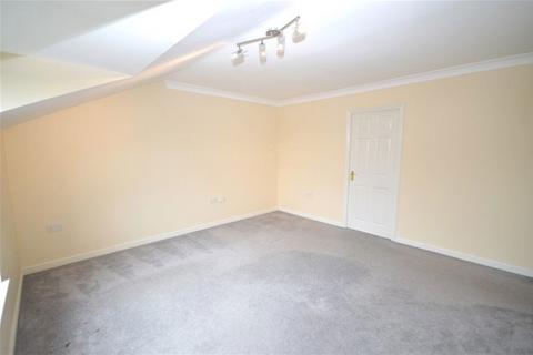 2 bedroom flat to rent, Richmond House, Hatfield Road, St Albans