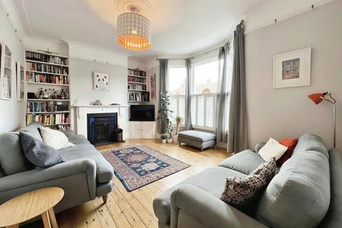 138 Verdant Lane, London, SE6 1LG