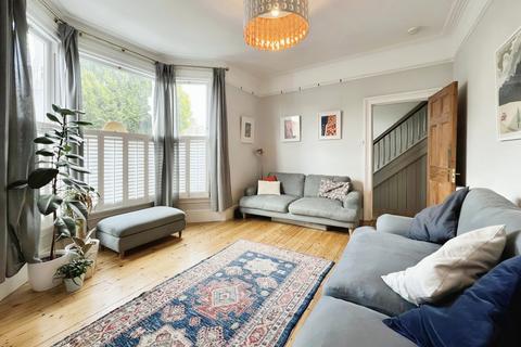 138 Verdant Lane, London, SE6 1LG
