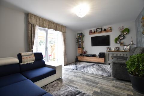 2 bedroom terraced house for sale, Maybush Gardens, Evesham WR11