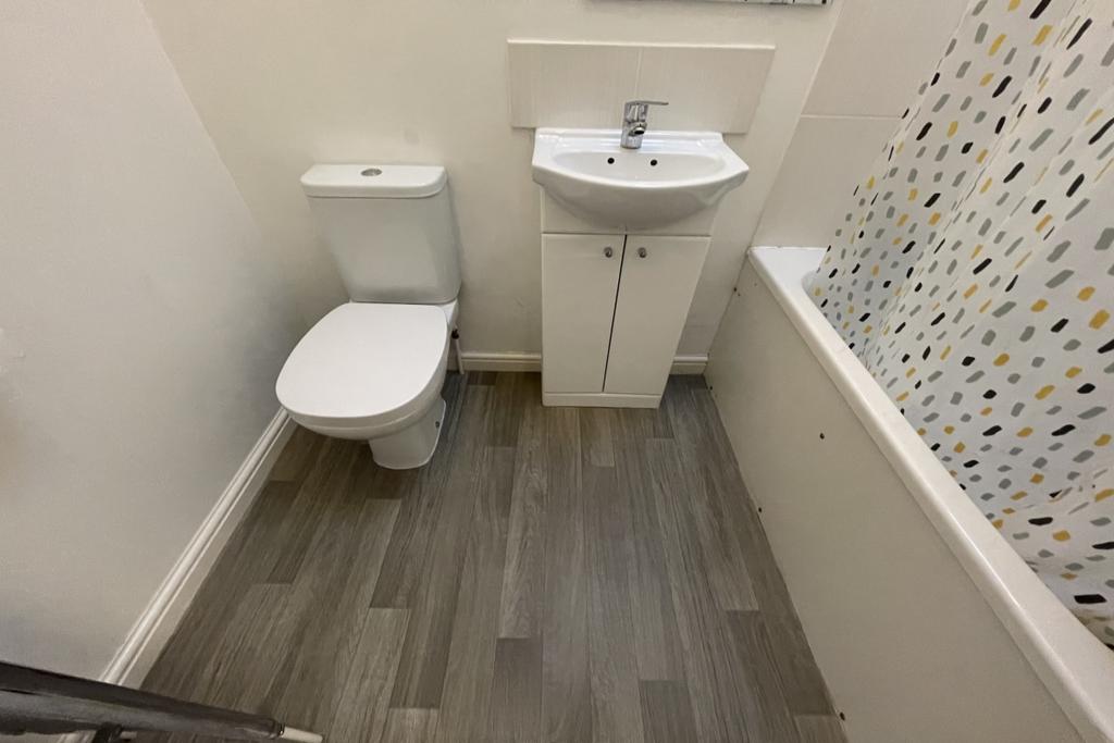Spring Road, Coventry CV6 3 bed terraced house to rent £995 pcm (£230 pw)