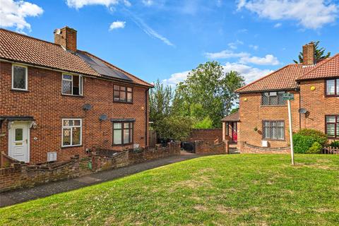 3 bedroom terraced house for sale, Prestbury Square, London SE9