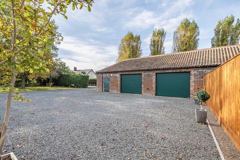 4 bedroom detached house for sale, Saxilby LINCOLNSHIRE