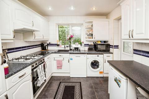 7 Ash Grove, Chirk, Wrexham, LL14 5RF