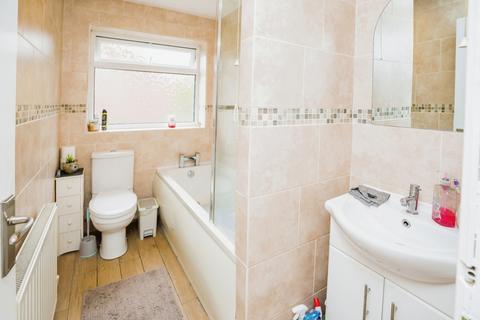 7 Ash Grove, Chirk, Wrexham, LL14 5RF