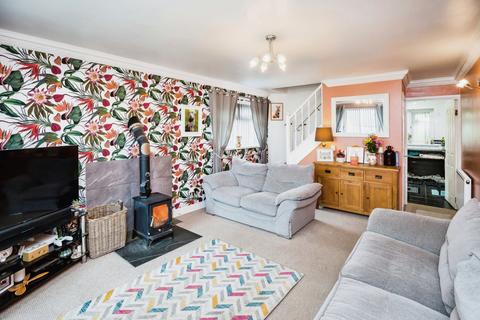 7 Ash Grove, Chirk, Wrexham, LL14 5RF
