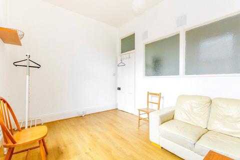 1 bedroom flat to rent, Western Parade, Hampshire PO5