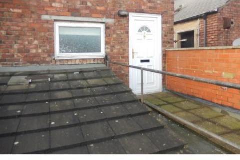 3 bedroom flat to rent, Tosson Terrace, Newcastle upon Tyne, NE6 5LY