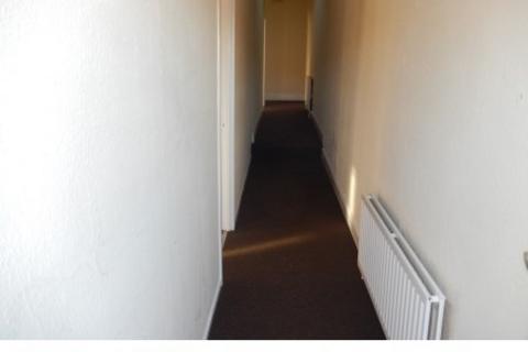 3 bedroom flat to rent, Tosson Terrace, Newcastle upon Tyne, NE6 5LY