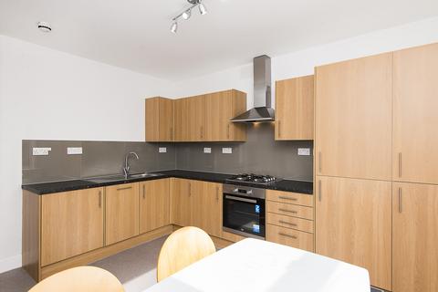 2 bedroom flat to rent, West Hill, SW18