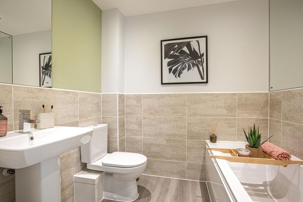 Family bathroom in the Alderney 4 bedroom home