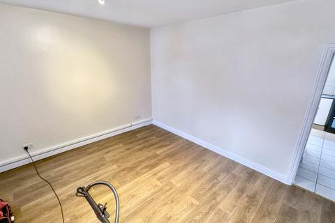 2 bedroom terraced house to rent, Lancaster Avenue, Barking IG11